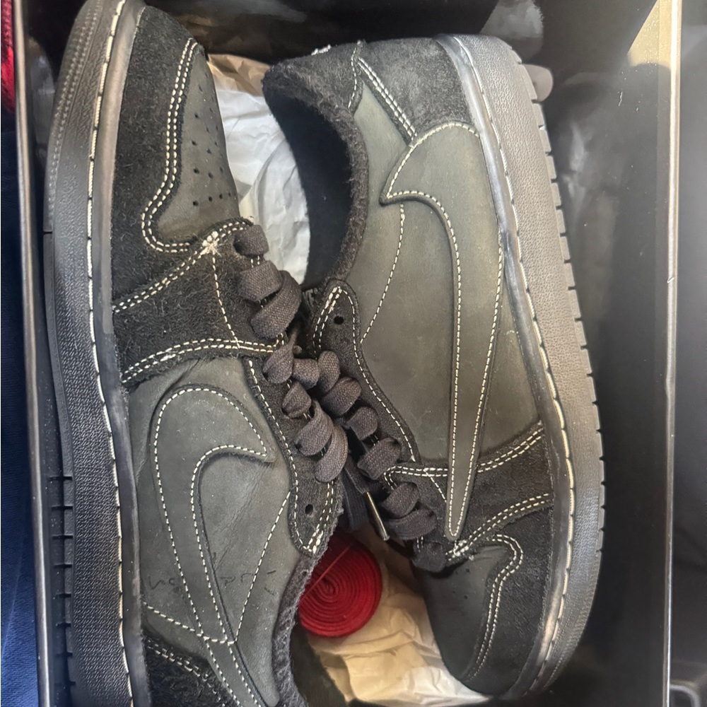 Travis Scott Black Phantom Size 9
